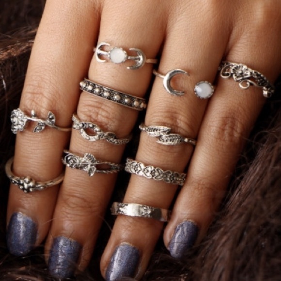 Jewelry - *HOLD* Silver Moon Boho Midi Ring Set